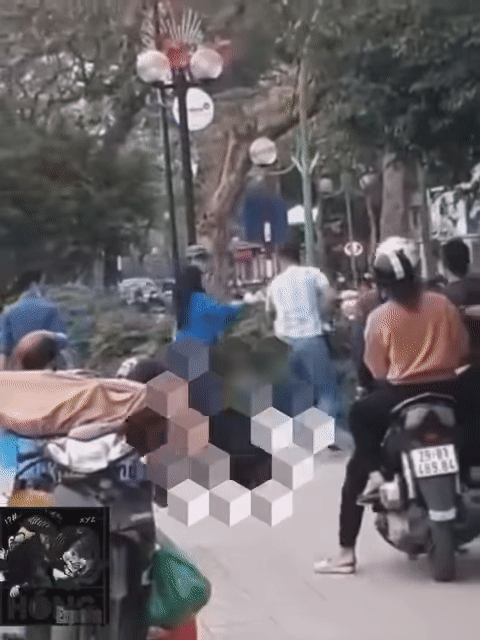 Đánh ghen trên hồ Tây: Chồng thuê xe ôm bắt quả tang vợ dan díu với bồ, những cú liên hoàn chưởng khiến dân tình choáng váng-1