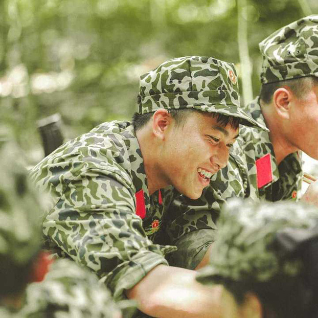 Sao nhập ngũ: Mũi trưởng Long thừa nhận có vợ con nhưng đã ly hôn sau khi bị dân mạng đẩy thuyền với Hậu Hoàng-2