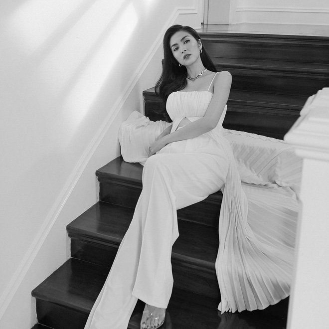 Hà Tăng và những lần diện đồ trễ nải: Khi thì khoe được đồi núi trập trùng, khi chỉ là tường thành vững chãi-1