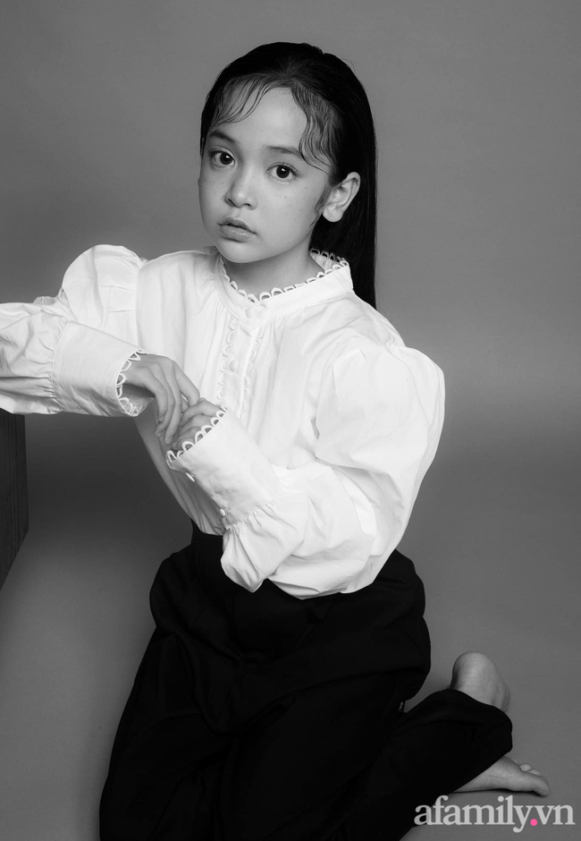 Con gái Việt Anh trong Hướng dương ngược nắng: Ngoài đời được mẹ nuôi dạy chu đáo, tự biết giữ gìn nhan sắc từ nhỏ nên ngày càng xinh đẹp-2