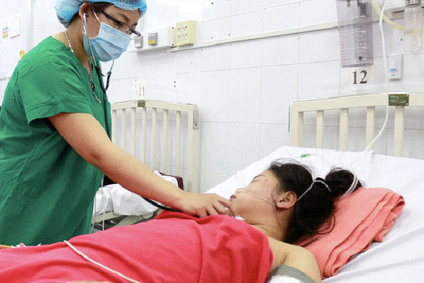 6 nhân viên y tế nửa đêm lao tới bệnh viện hiến máu, cứu sản phụ qua cơn nguy kịch-5