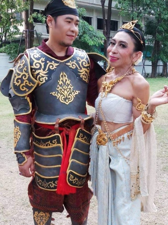 Nhìn lại quá trình từ lúc gây sốt khắp châu Á đến khi bị cho là nguy kịch trên giường bệnh của thảm họa chuyển giới Thái Lan-7