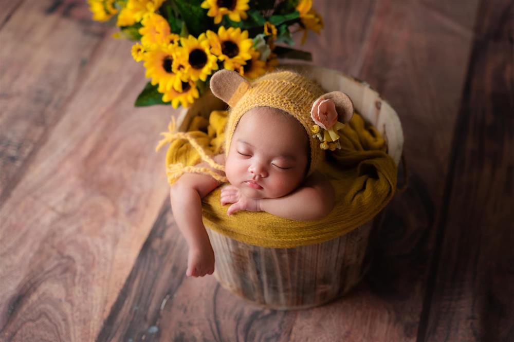 Bà xã Mạc Văn Khoa khoe hành trình bầu bí, sinh con xúc động, sau mổ lom khom tập đi như bà cụ khiến chồng bật khóc thốt lên 1 câu-2