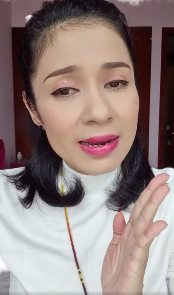 Bị mỉa mai livestream bán hàng gây quỹ từ thiện để câu view, NS Việt Trinh đáp trả cực gắt-3