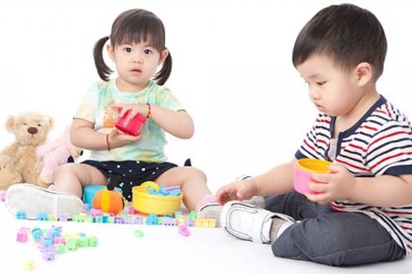 Tiết lộ danh tính bé gái Việt xuất hiện trong bộ phim đình đám Hàn Quốc - Penthouse, ngoài đời gây sốt vì gương mặt xinh như búp bê-22