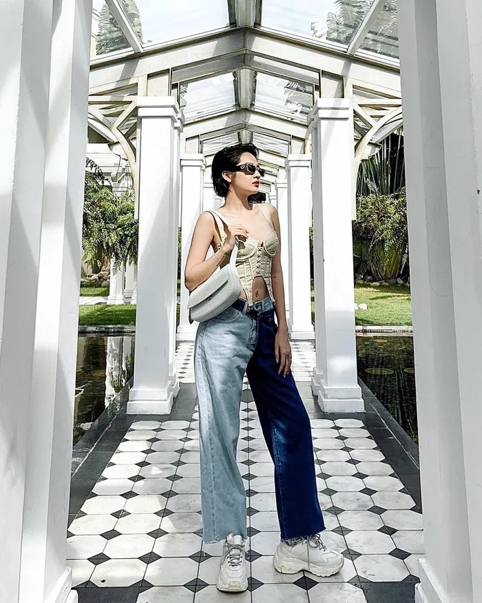 Thời trang hở hang tứ bề nóng bỏng mắt của Bảo Anh-3