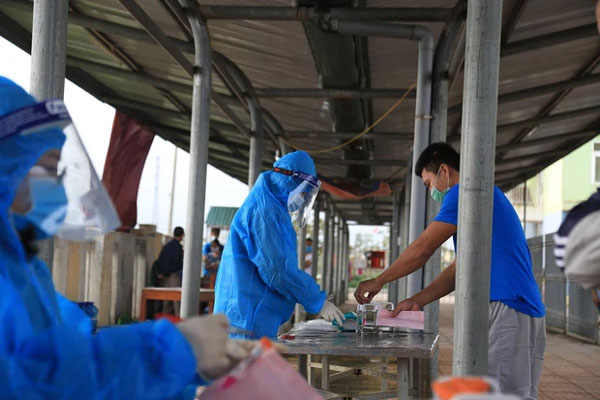 Nam thanh niên rơi từ tầng 2 tử vong khi đang cách ly ở Hà Tĩnh-1