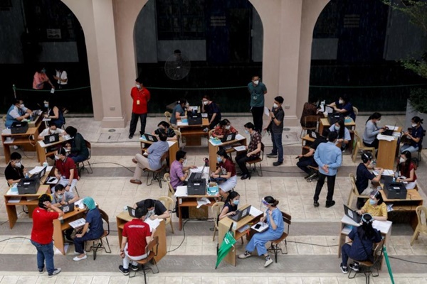 Y tá Philippines tử vong do mắc Covid-19 sau tiêm vaccine Sinovac-1