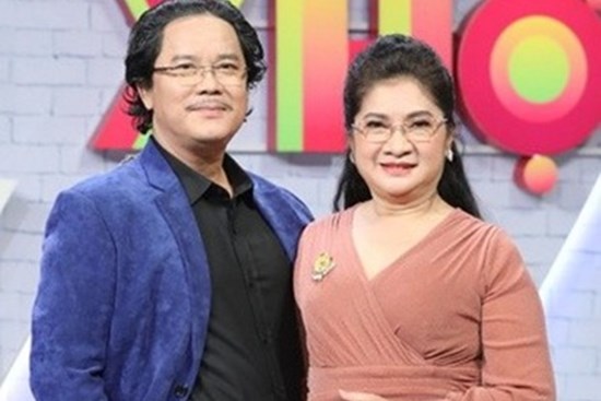 Công Hậu: 'Vợ ghen khi tôi say nắng bạn diễn'