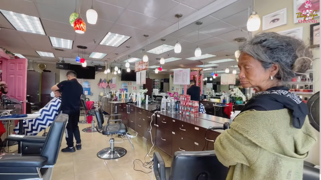 Sau mấy chục năm lang thang tại Mỹ, ca sĩ Kim Ngân lần đầu được gội đầu và nói câu bất ngờ-2