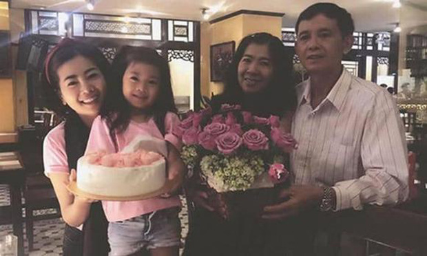 Quản lý bức xúc làm rõ thông tin bố mẹ Mai Phương chầu chực để gặp cháu, hé lộ phản ứng đáng lo của Lavie khi gặp ông bà-3