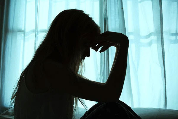 Giảng dạy cho sinh viên mà đưa lời khuyên nếu không tránh được cưỡng hiếp, hãy thư giãn và tận hưởng, giáo sư lĩnh hậu quả ngay lập tức-3