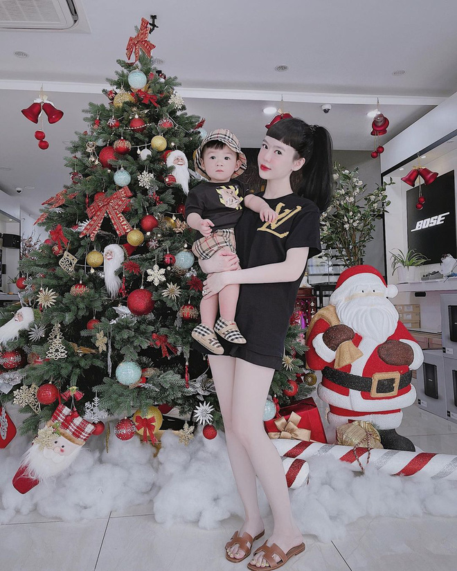 Con dâu ông trùm điện tử Sài Gòn hé lộ cảnh bên trong biệt thự đang sống, đầy ắp những món đồ chỉ giới thượng lưu mới có-4