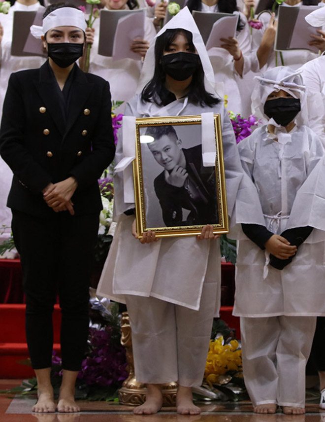 Người vợ cũ sống điềm đạm, ân nghĩa của cố ca sĩ Vân Quang Long-4