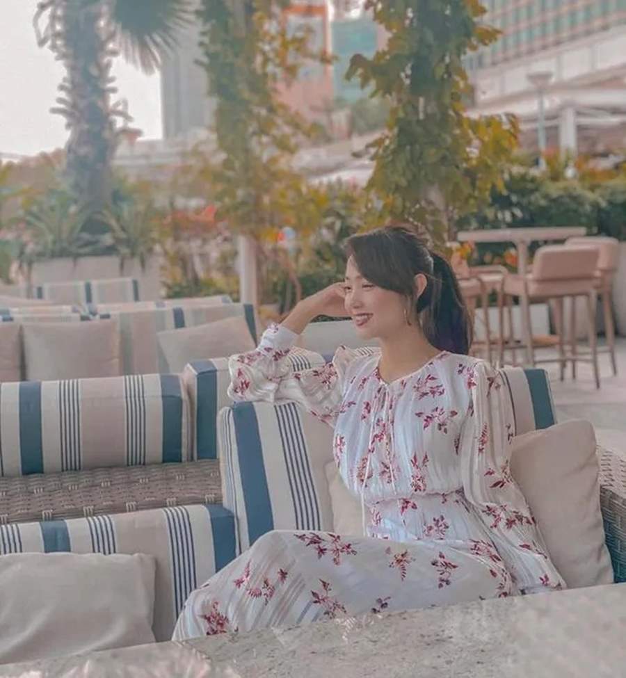 Học lỏm Hà Tăng, Thanh Hằng cùng loạt mỹ nhân Việt 1001 cách diện váy hoa đẹp đúng điệu-7