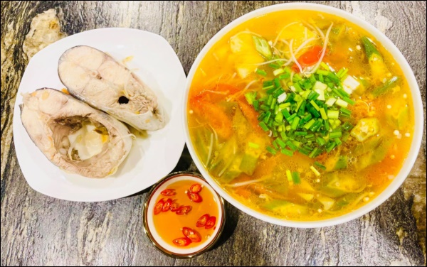 Nấu ăn siêu đỉnh như Lã Thanh Huyền: Cân đẹp món canh&nbsp;chua cá hú chuẩn vị miền Tây, chị em học ngay để chiêu đãi chồng con-4