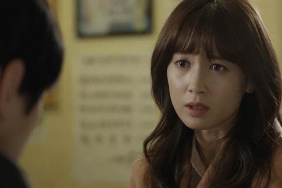 Mẹ chồng mang một thùng đồ lên thành phố thăm con dâu, nhưng đến lúc bà mở ra thì tôi khóc tới ngất lịm