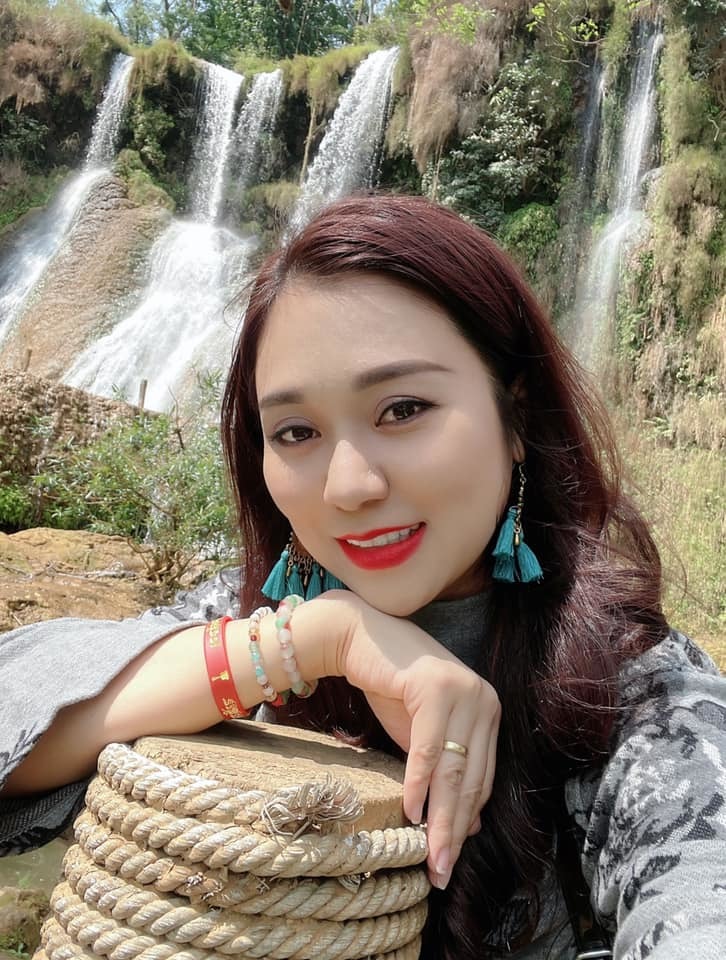 Vợ kém 12 tuổi trẻ trung xinh đẹp của NSND Tự Long-14