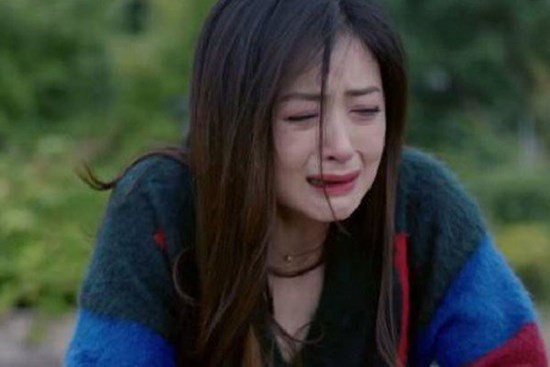 Quên đồng hồ ở nhà bạn trai, quay lại lấy tôi bủn rủn nghe đối thoại giữa anh và mẹ