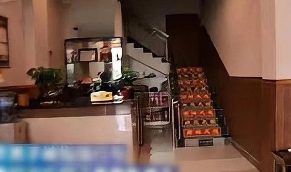 Đi massage kích dục chưa thoả, gã đàn ông tìm cách ngủ lại để giở trò đồi bại với cô lao công rồi nhận về cái kết bi thảm-2