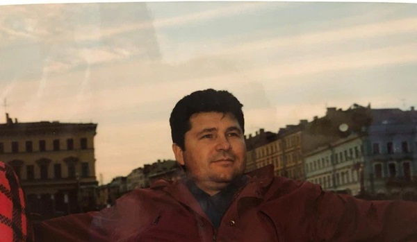 Bố bị giết chết trước mặt mẹ, thiếu nữ 16 tuổi từ bỏ ước mơ thời thơ ấu, rẽ hướng cuộc đời và 23 năm sau làm nên chuyện không tưởng-3