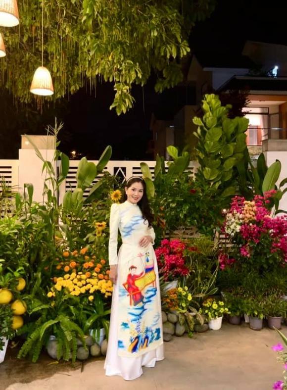 Bà xã Quyền Linh chia sẻ bí quyết trồng hoa hồng-3