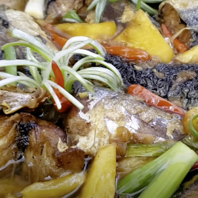 Cá nục kho cùng thứ quả này ăn cùng cơm nóng cả nồi cũng đánh bay-7