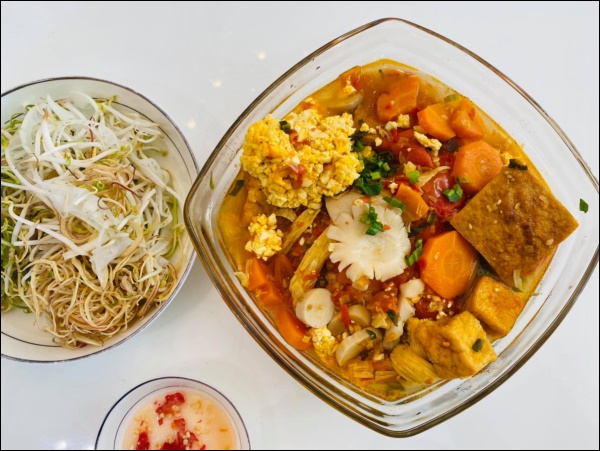 MC Đại Nghĩa làm bún Huế chay ngon mê ly, bạn bè thúc giục: Tài nghệ đỉnh thế này mở quán được rồi!-5