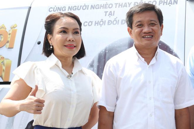 Xe cứu thương đội giá thêm 850 triệu, Việt Hương: Tôi chưa mua vì đang phải tính toán-4