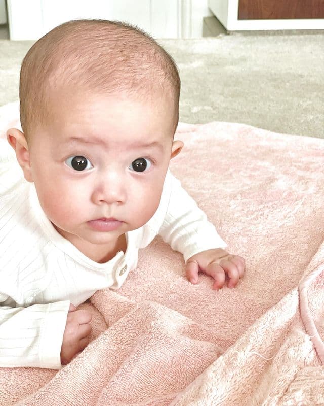 Hết Lisa gặp vấn đề về da, Leon cũng bị chị em bỉm sữa cảnh báo 1 dị tật khiến Hồ Ngọc Hà phải hỏi biểu hiện ngay-9
