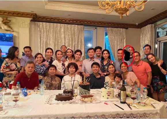 Cả nhà chồng Tăng Thanh Hà quây quần trong bức ảnh, 1 chi tiết nhỏ cho thấy đại gia đình đã thống nhất về cách nuôi dạy trẻ-1