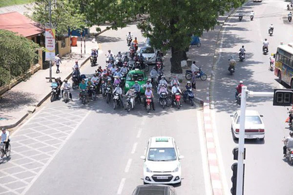 Miền Bắc chuẩn bị đón đợt nắng nóng đầu tiên, nền nhiệt một số nơi có thể lên 35 độ C-1