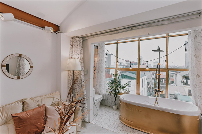 Cô nàng trổ tài biến hoá phòng thờ thành phòng gác mái Tây Tây, riêng chiếc bồn tắm chill như ở resort-3