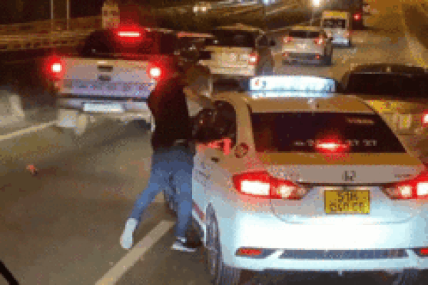 Tài xế dương tính với ma tuý, vứt mẫu thử, giật bằng lái-1