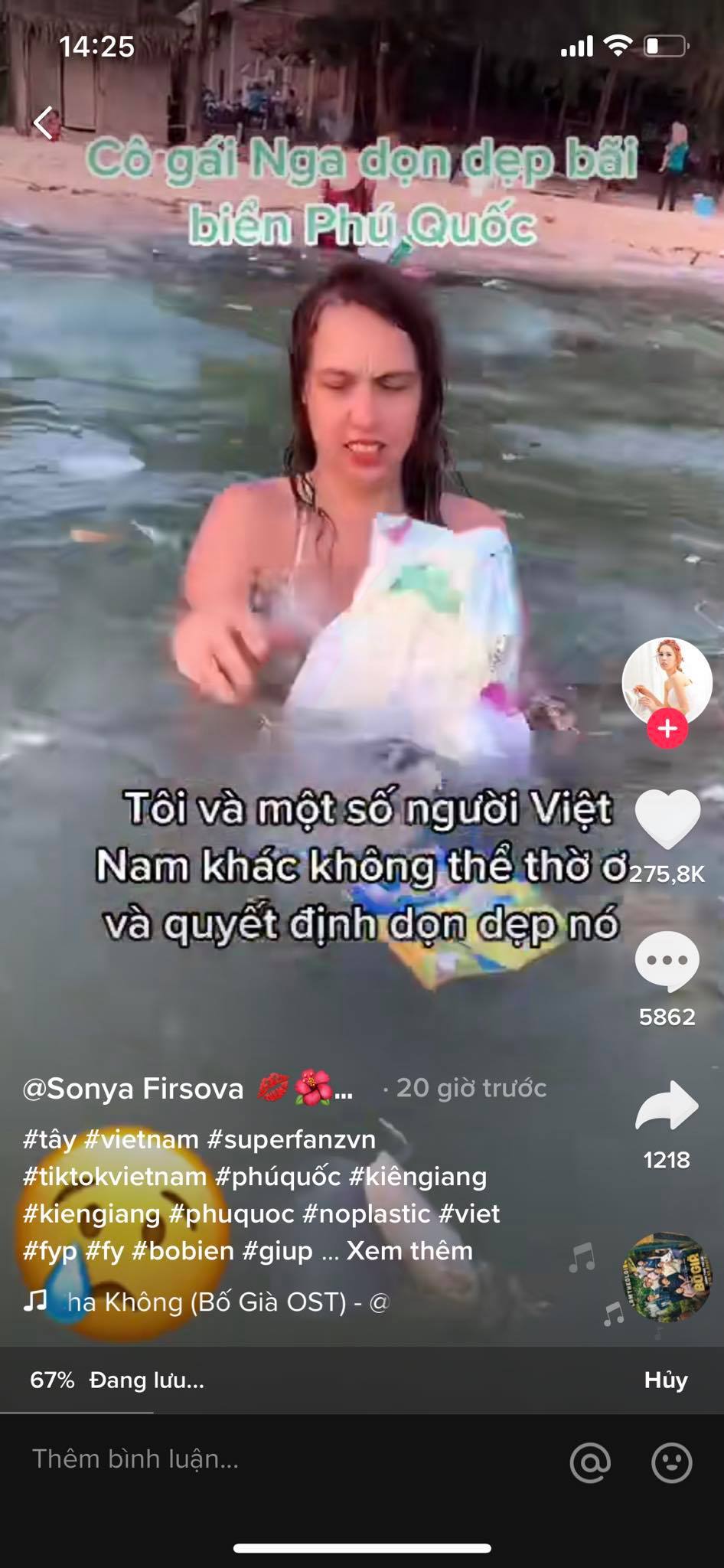 Xôn xao cảnh cô gái Nga quay clip tắm biển Phú Quốc ngập đầy rác và hành động ngay sau đó cùng người dân khiến ai cũng bất ngờ-2