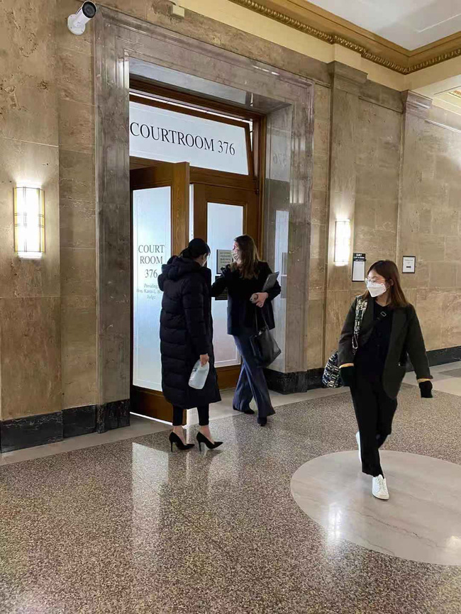 Trịnh Sảng công khai xuất hiện tại phiên tòa giành quyền nuôi con, khẳng định sẵn sàng từ bỏ sự nghiệp vì con-4