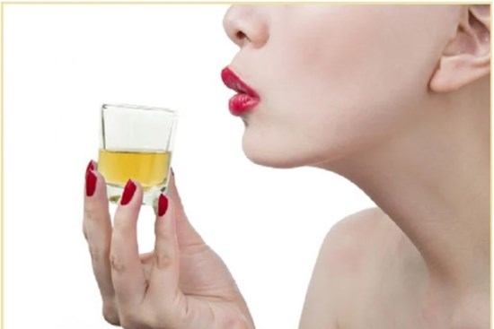 Mẹo hay giúp bạn thoát khỏi cảnh lưỡi bị bỏng rát khi ăn đồ quá nóng