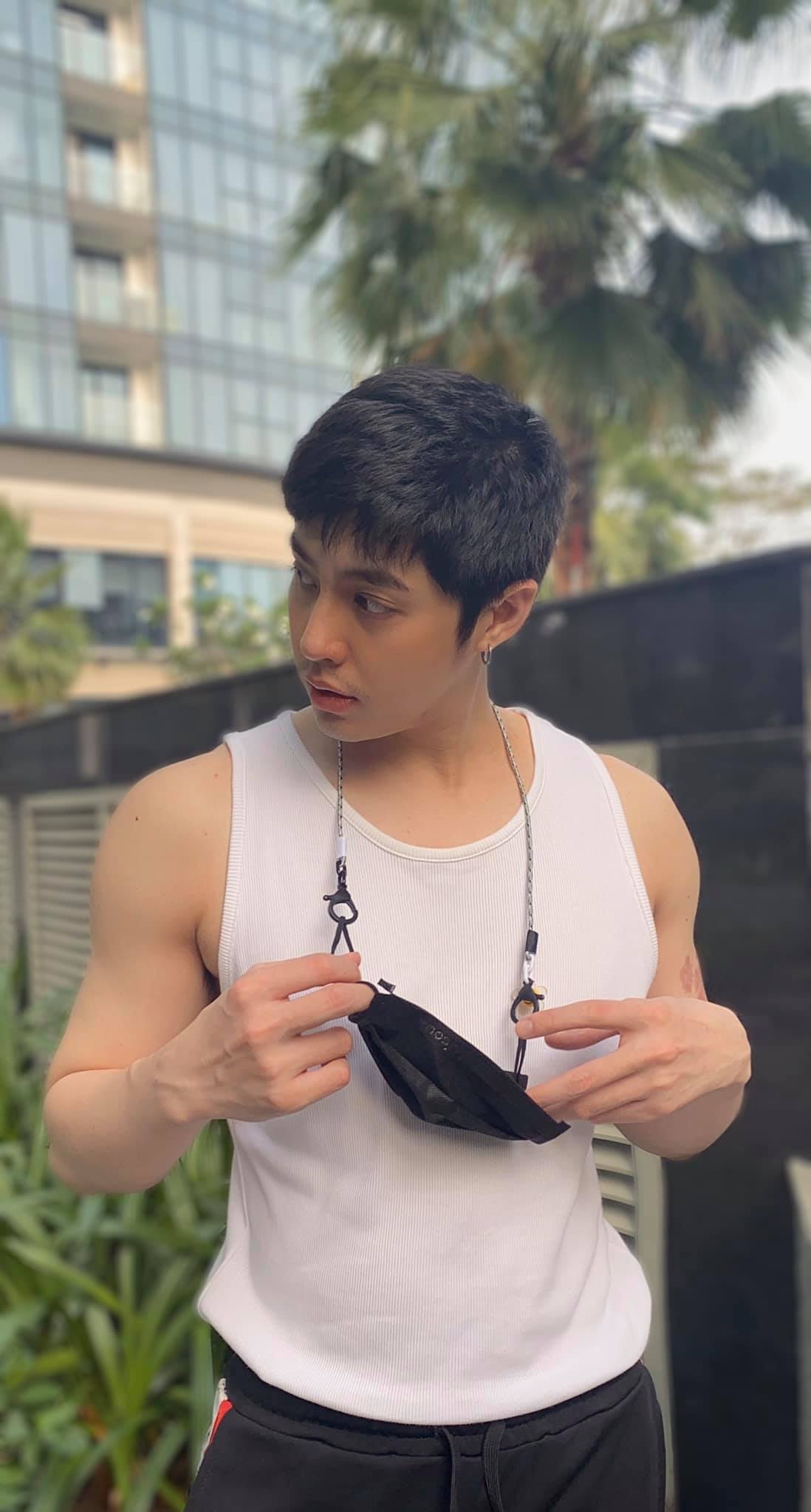 Noo Phước Thịnh đăng ảnh thả thính, cơ bắp lắm nhưng lại bị bóc phốt bóp hình cong veo cả ngón tay!-6