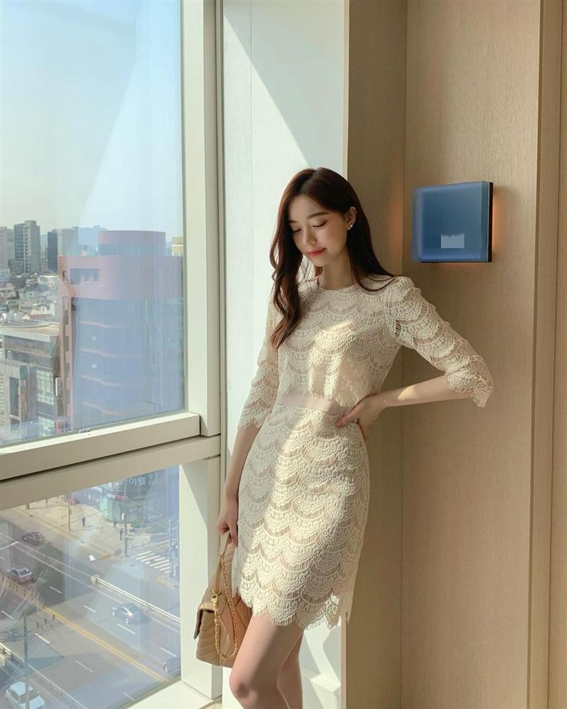Hè đến là gái Hàn lại diện đủ kiểu váy trắng siêu trẻ xinh và tinh tế, xem mà muốn sắm cả lố về nhà-18