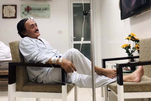 Con gái NS Giang Còi: Hằng ngày xoa bóp khối u ở cổ, mới biết ba đau đớn thế nào-4