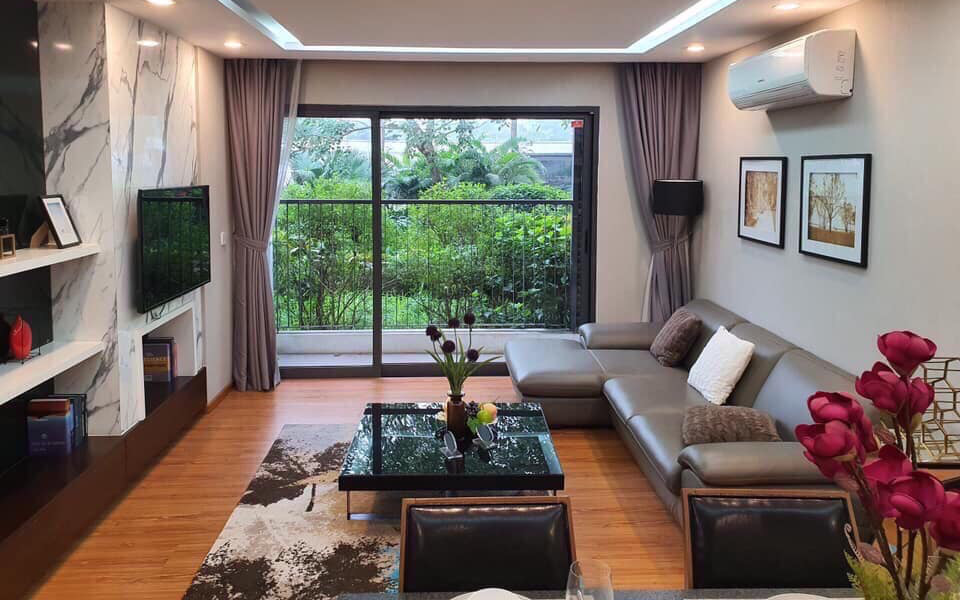 Chồng lương tháng 30 triệu đến khi cưới vẫn dùng bộ chăn ga cũ kỹ, hôm tôi mang vứt đi thì lĩnh trọn cái tát của anh-1