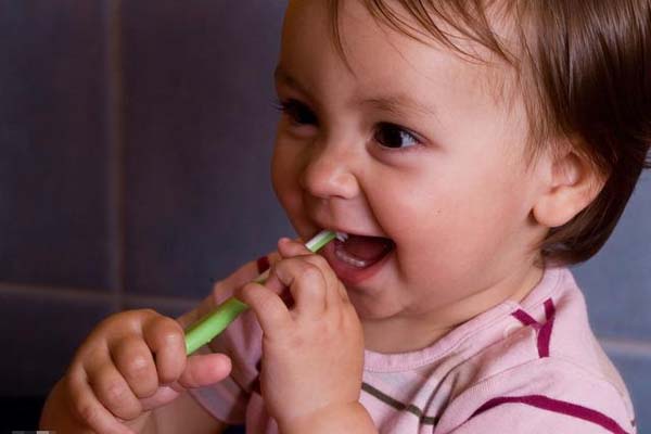 Bé gái xinh xắn bỗng dưng bị hói đầu khi mới học lớp 2, người mẹ tá hỏa khi phát hiện ra thủ phạm”-5