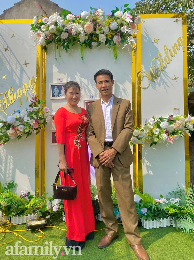 Lễ cưới không cỗ bàn của đôi vợ chồng cách đây 30 năm: Thấy cô gái chăn trâu xinh đẹp, chàng trai mê mẩn rồi dùng chiêu mặt dày, thành công lừa nàng về dinh!-4