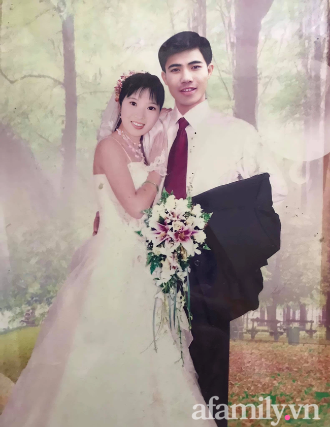 Lễ cưới không cỗ bàn của đôi vợ chồng cách đây 30 năm: Thấy cô gái chăn trâu xinh đẹp, chàng trai mê mẩn rồi dùng chiêu mặt dày, thành công lừa nàng về dinh!-5