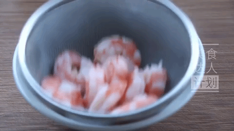 Vẫn là combo bánh mỳ - trứng cho bữa sáng nhưng cách thao tác lạ mà quen này sẽ tạo ra thành phẩm ngon, đẹp miễn chê!-4