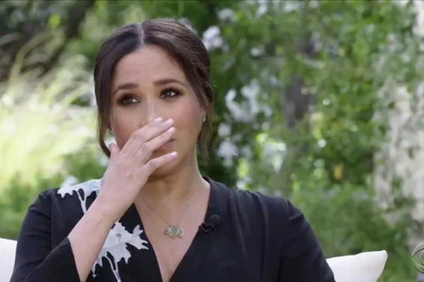 Meghan Markle lại muối mặt khi bị bạn thân của Công nương Diana bóc mẽ chuyện nói dối trong cuộc phỏng vấn-3