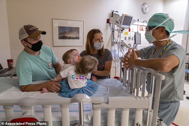 Tin chắc mình đang mang thai cậu bé khổng lồ, nhưng bác sĩ lại thông báo một tin khiến bà mẹ như bị sét đánh-4