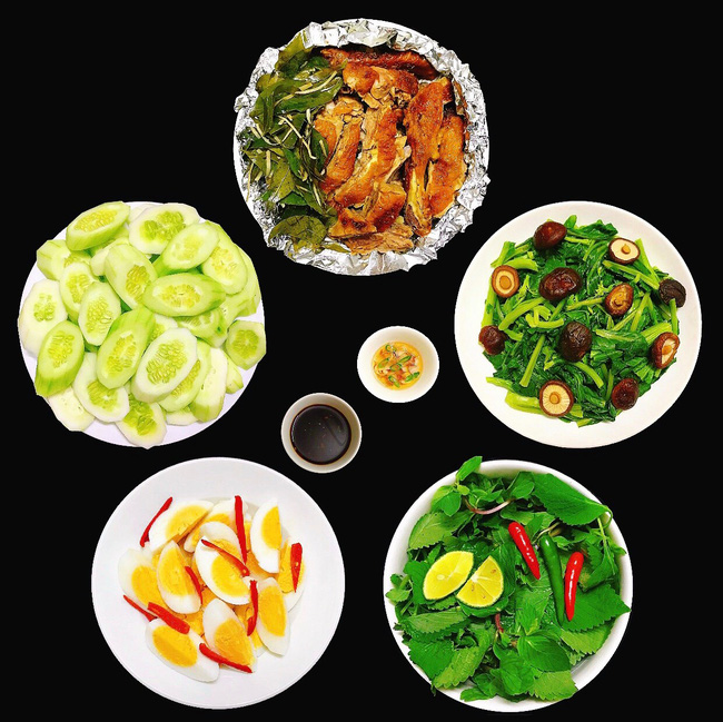 Nữ sinh 20 tuổi hô biến mâm cơm đơn giản thành bữa tối trăm hoa đua nở cực ngon mắt khiến tín đồ mê ăn uống xuýt xoa đòi thưởng thức-10