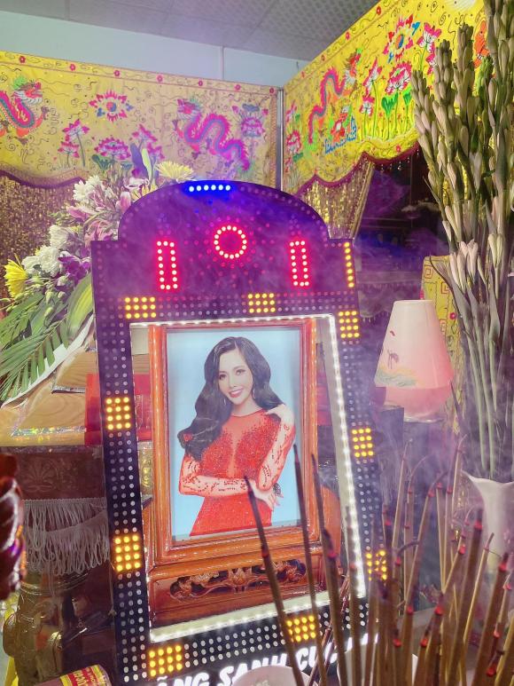 Xót xa cảnh lễ tang của người đẹp Phan Thuyền! Lễ động quan vào lúc 23 giờ ngày 25/3 tại đất nhà-1