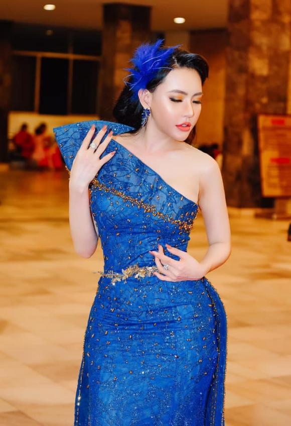 Xót xa cảnh lễ tang của những người mẫu Phan Thuyền! Lễ động quan vào lúc 23 giờ ngày 25/3 tại đất nhà-8